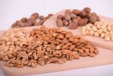 1619791342_nuts-3248743_1280.jpg