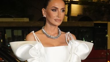 ЕМИНА ЈАХОВИЋ ДАЛА БЈУТИ САВЕТЕ, СВИ СУ У ШОКУ КАДА СУ ЧУЛИ ЊЕН ПРЕДЛОГ: „Уколико немате сауну код куће, урадите ово“